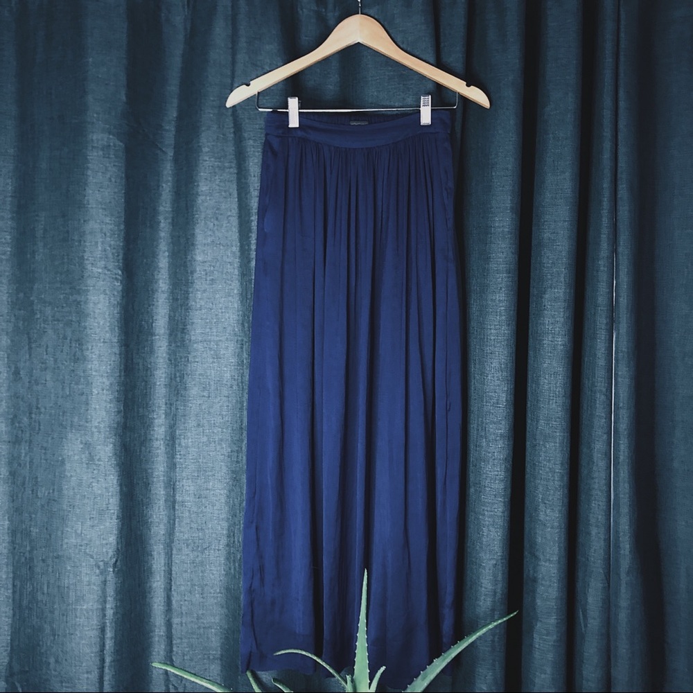 💥24 HR CLEAR-OUT💥 Aritzia Silky Maxi Skirt